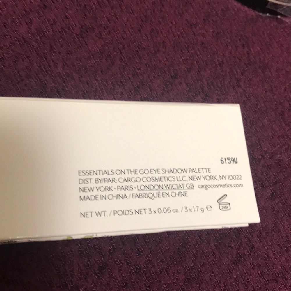 Makeup bundle - Picture 5 of 5